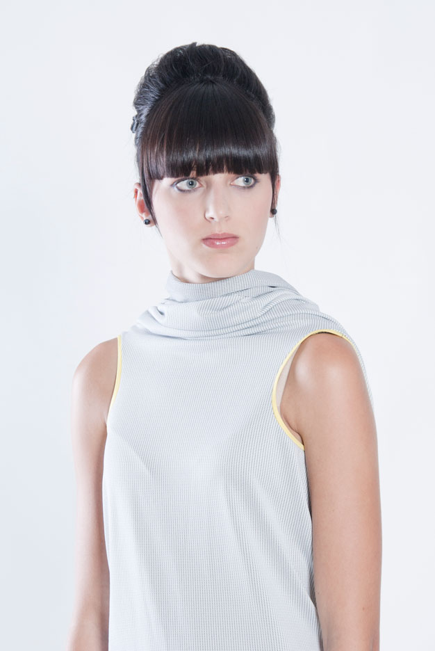 Updo mit gelegten Haarschleifen stecken — Bild 1