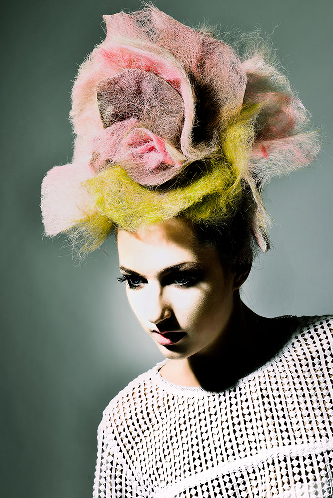 Hair Flowers 1 – Avantgarde-Styling mit Haarteilen — Bild 2