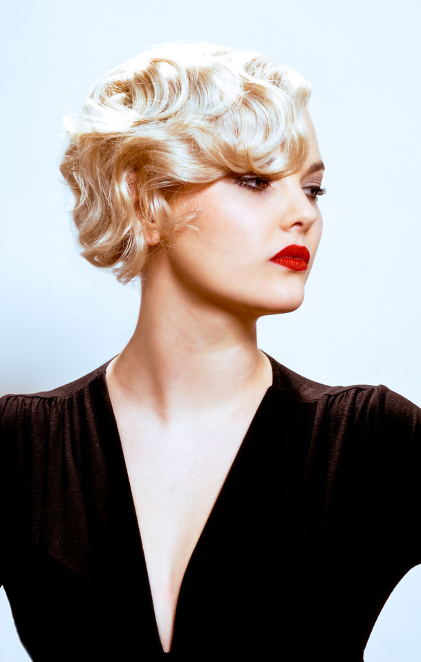Wavy – Fingerwellen-Updo über hohem Haarknoten — Bild 2