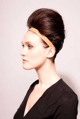 Highflow – hohe French Twist mit Haarband — Bild 3