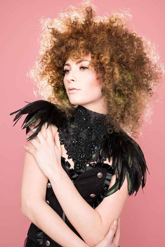 Locken-Styling mit Dauerwellenwicklern — Bild 4