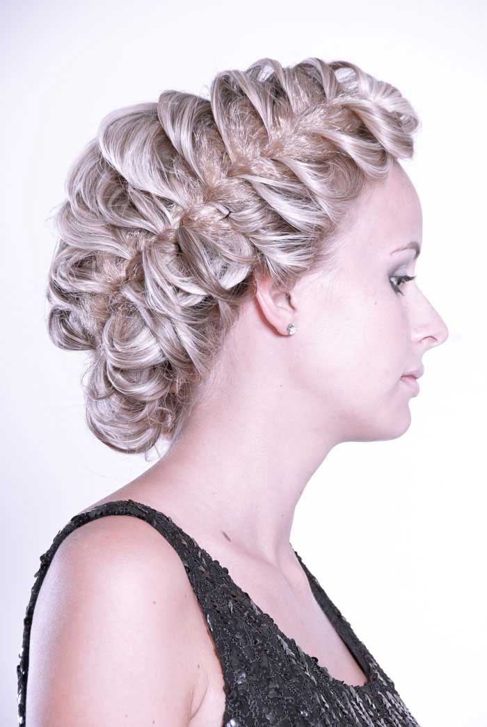 Loose Braid – Flechtfrisur über Duttkissen — Bild 4