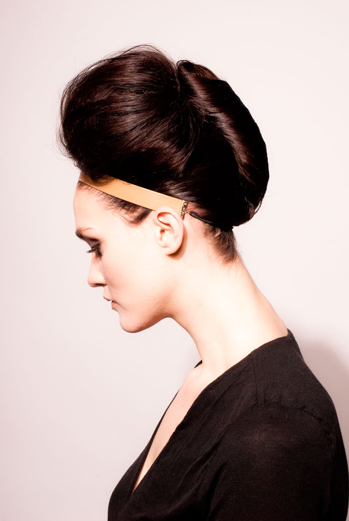 Highflow – hohe French Twist mit Haarband — Bild 4