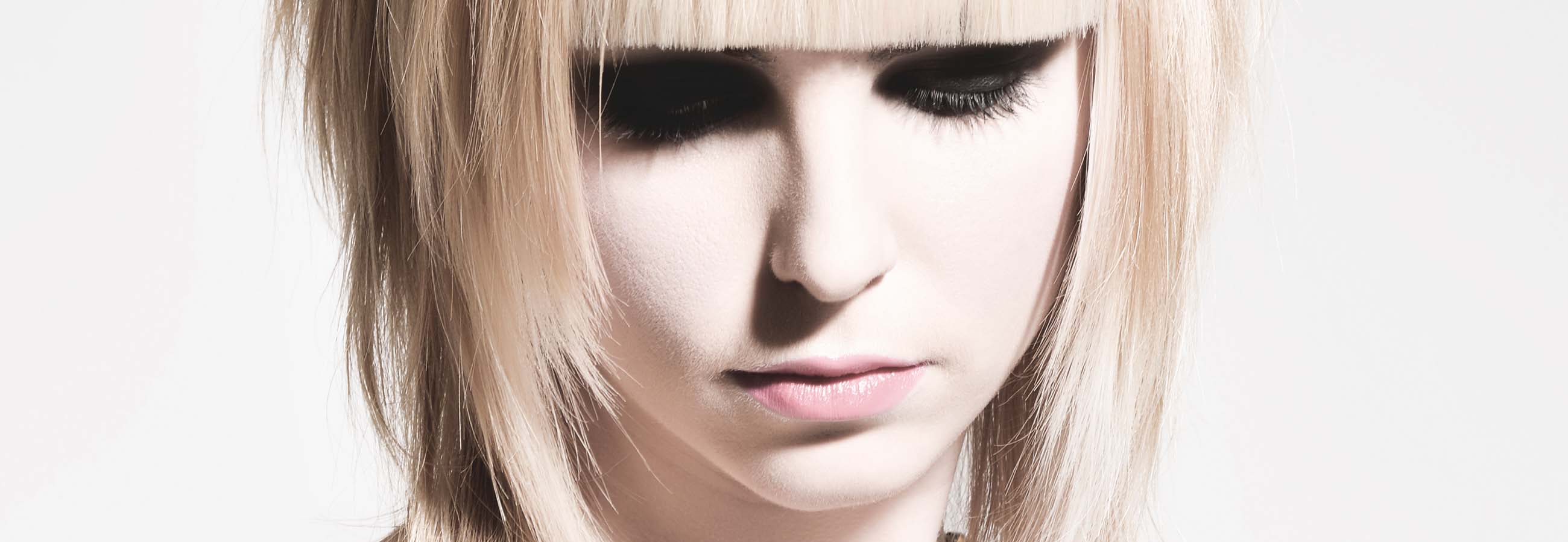 Glam Chic – Bob mit Pony und 90°-Stufung