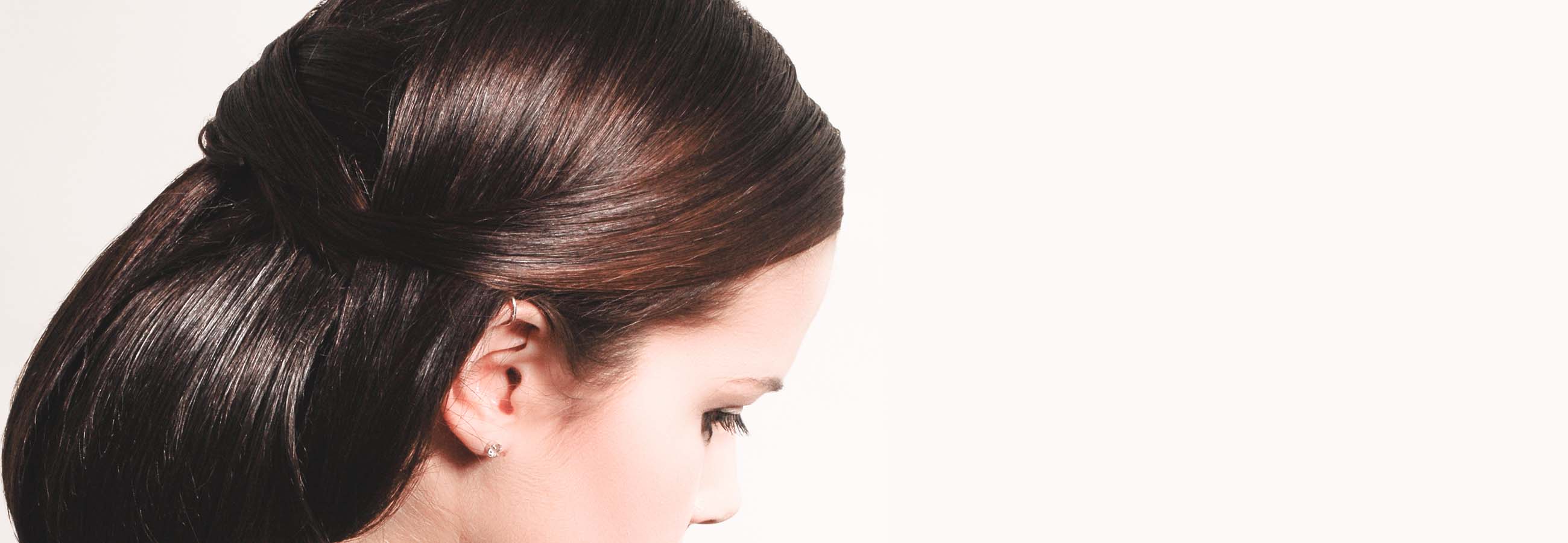 Beehive – Bienenkorb-Updo mit Toupier-Technik